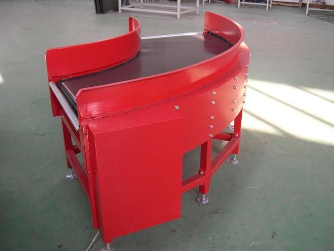 物流90°轉(zhuǎn)彎皮帶機